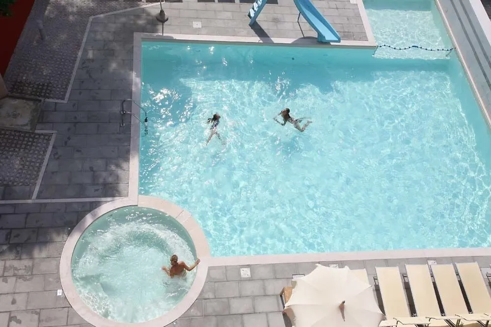 Residence Altomare Riccione Aparthotel